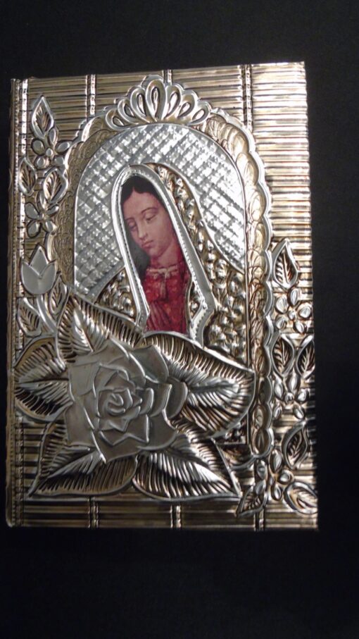 biblia virgen dorado con plata scaled 1