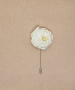boutonniere hungria blanco